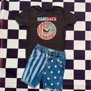 Cotton On Kids Gray Ramones Tee & Stars Stripes Blue Denim Fringe Shorts Set 5/6